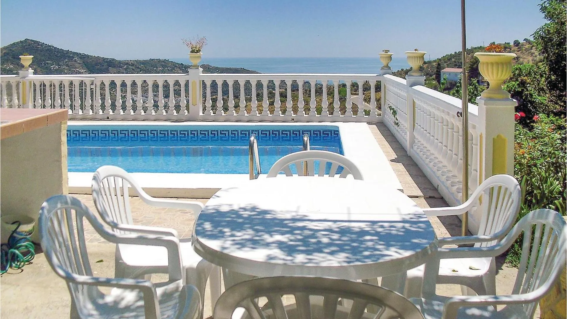 Gorgeous Home In Corumbela 0*,